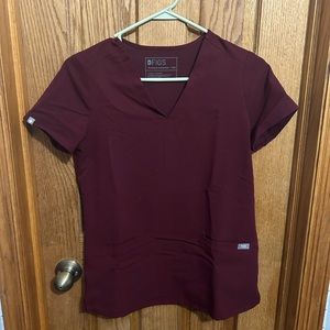 figs casma three pocket scrub top